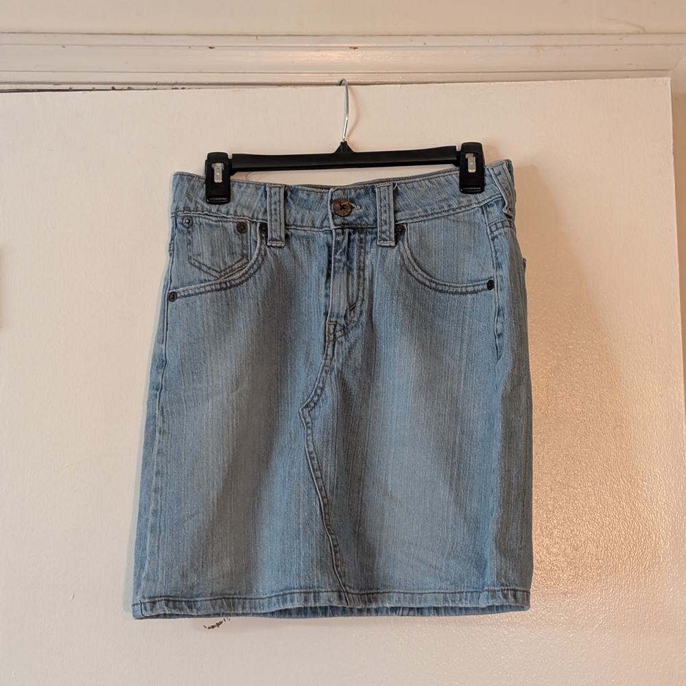 Levi's Light Wash Denim Jean Skirt Size 6